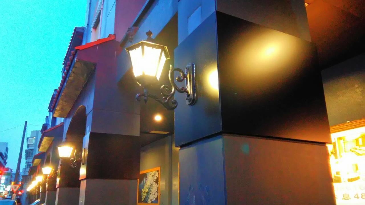 Michelle Motel Taichung Extérieur photo