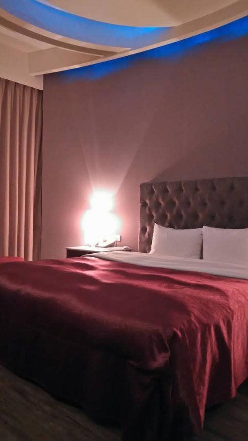 Michelle Motel Taichung Extérieur photo